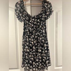 Cute flower pattern dress!